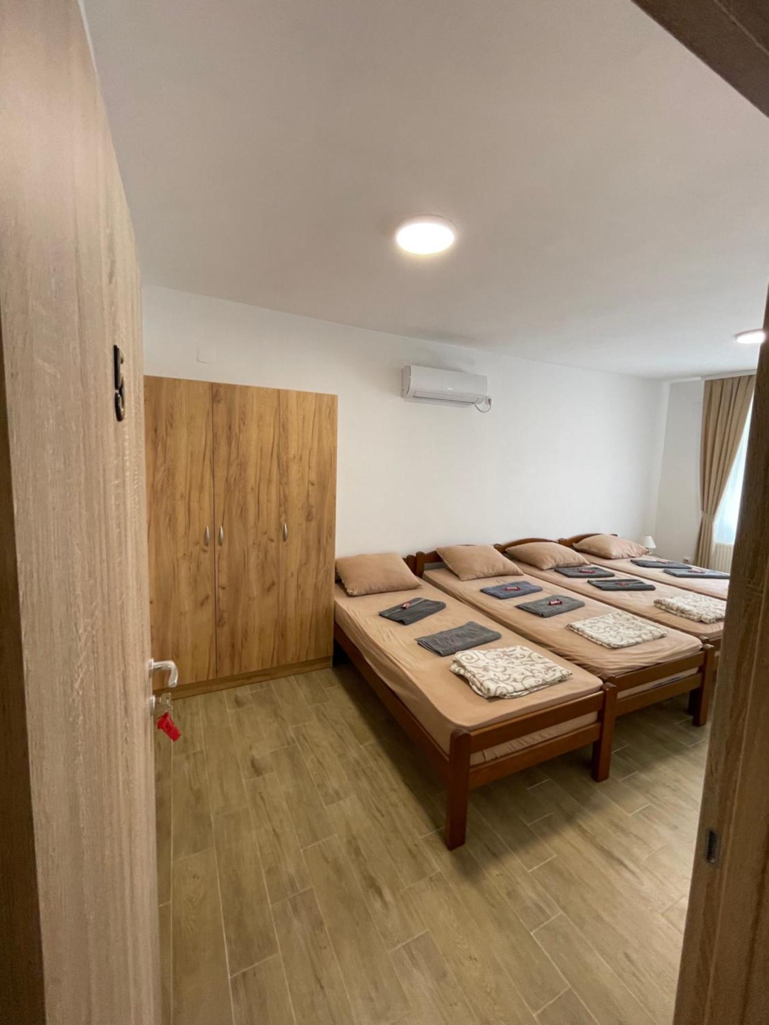 Zuta Osa Hotel Bela Crkva  Eksteriør billede